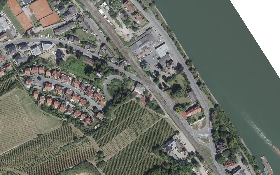 Luftbild der Umgebung von Weingut Dr. Alex Senfter in Nierstein
